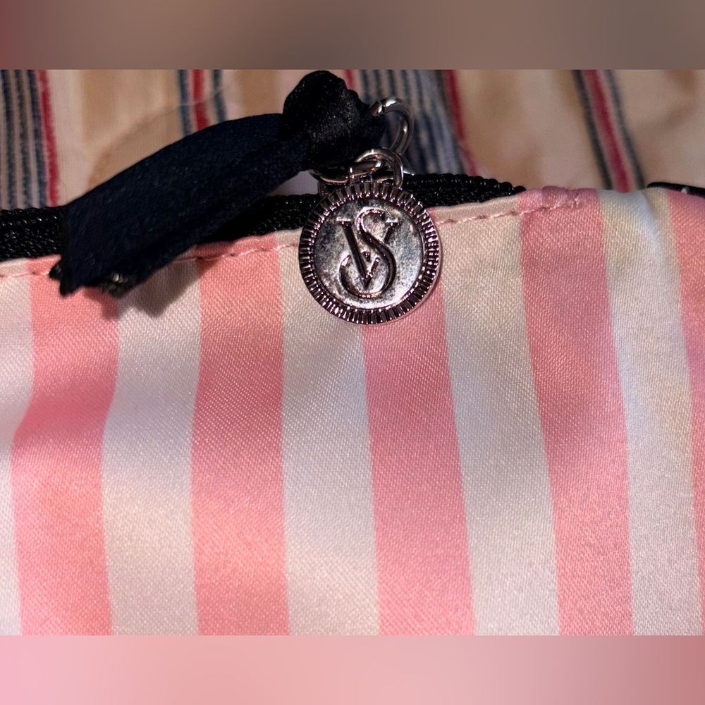 Iconic Victoria's Secret Pink and White Striped Travel Pillow Set - Picture 4 of 9